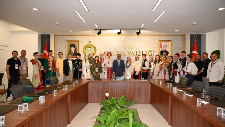 HALK DANSLARI EKİPLERİNDEN VALİ USTA’YA ZİYARET