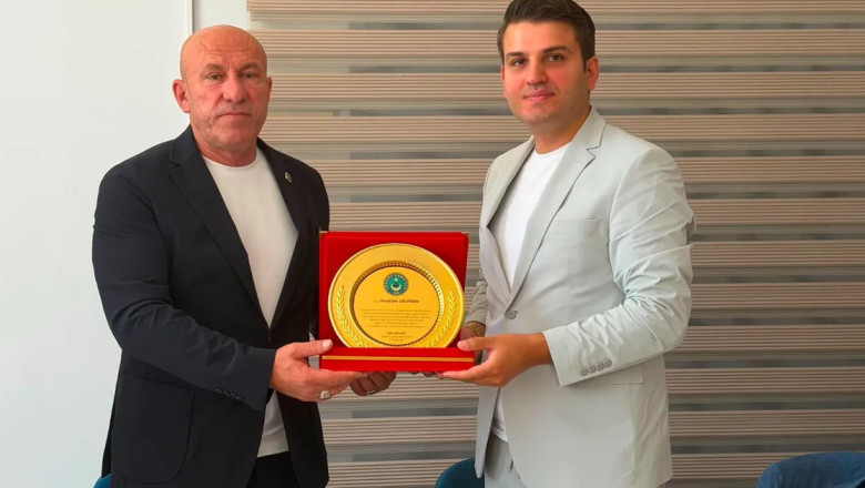 Mustafa Deviren görevini Sait Çolak’a devretti