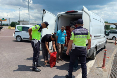 Yalova’da 3 Ton Kaçak Midye Ele Geçirildi
