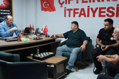 BAŞKAN YELE, İTFAİYECİLERLE BİR ARAYA GELDİ