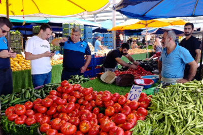 Yalova Belediyesi’nden pazar yerinde künye denetimi
