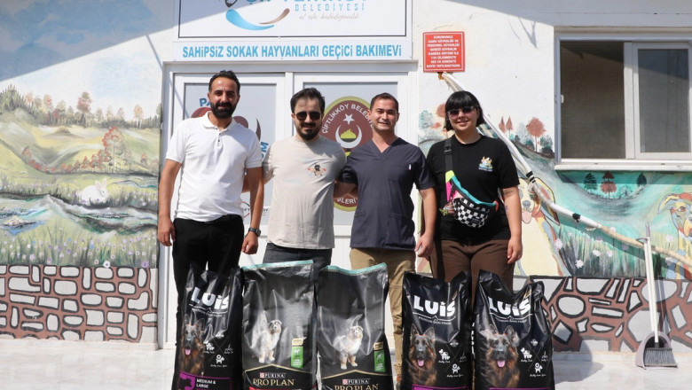 Hayvanseverlerden Çiftlikköy’de sokak hayvanlarına tam destek