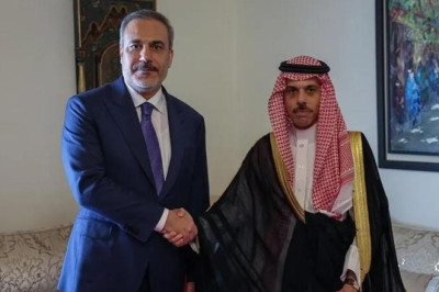 Ankara-Riyad hattında kritik temas! Bakan Fidan Suudi mevkidaşıyla görüştü