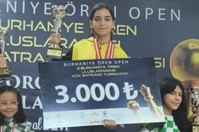 UZMANLAR KOLEJİ ÖĞRENCİSİ ELİF AYZA SARIKAYA'DAN BURHANİYE'DE ÜÇLÜ ZAFER