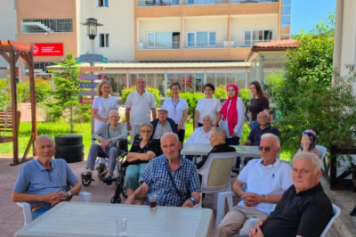 HUZUREVİ SAKİNLERİNE SAĞLIKLI YAŞAM DESTEĞİ