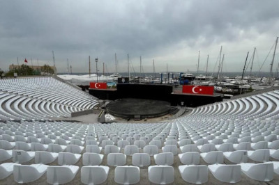 Yalova’nın Açık Hava Tiyatrosu Yenilendi