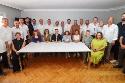15 YALOVA BELEDİYE MECLİS ÜYESİ YENİ PARTİ’YE KATILDI