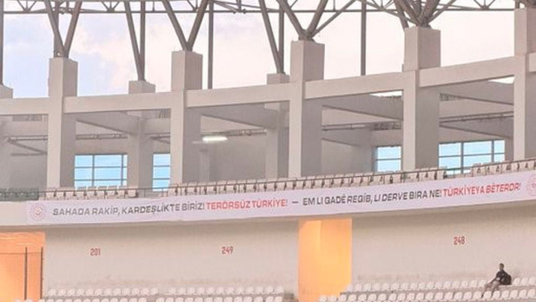 Amed-Erzurumspor Maçında 'Terörsüz Türkiye' Pankartı
