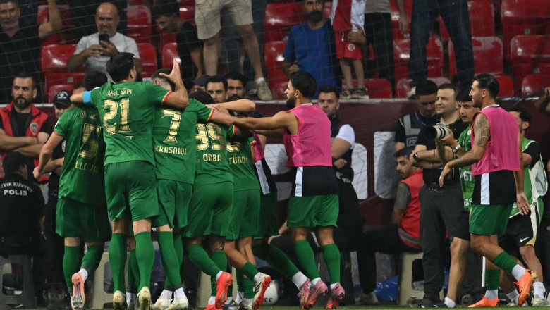 Amedspor'dan müthiş açılış! Erzurumspor'a gol olup yağdılar