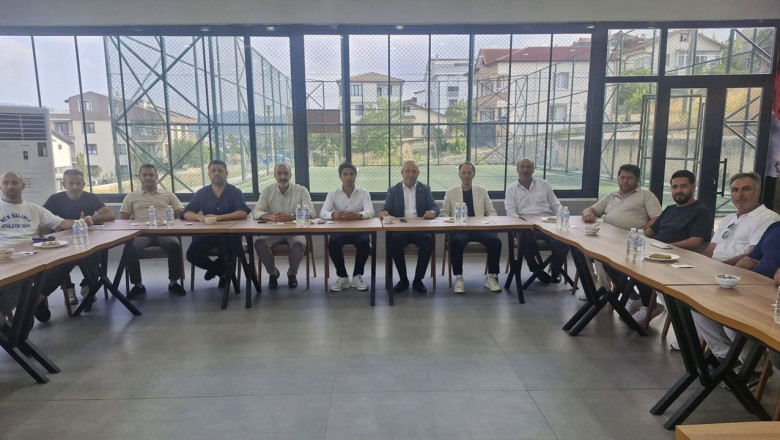 YTSO Heyetinden Yalova Hınıslılar Derneği’ne Ziyaret