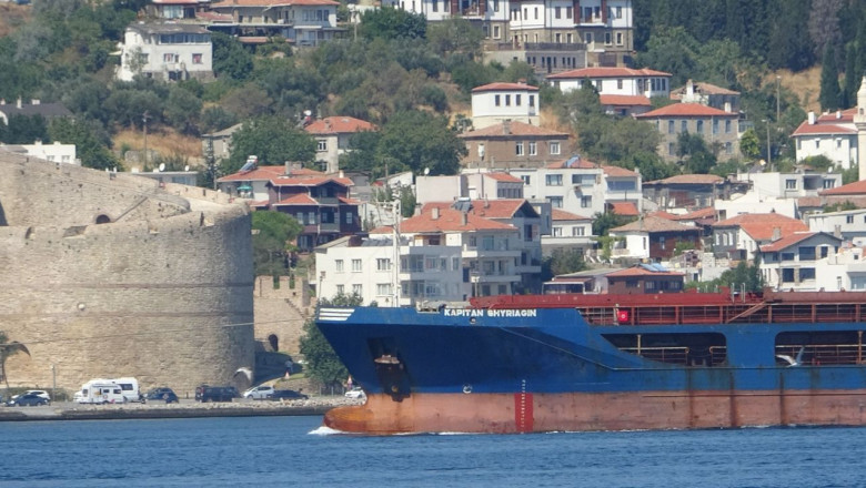 Yalova’ya Gelen Gemi Çanakkale Boğazı’nda Arızalandı