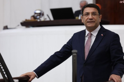 DEVA Milletvekili Şahin'den soğan kararına sert tepki: 'Çiftçi 45 günde ürün yetiştiremiyor, iktidar 45 günde karar değiştiriyor'