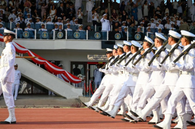 456 DENİZ ASTSUBAYI MEZUNİYET COŞKUSU YAŞADI