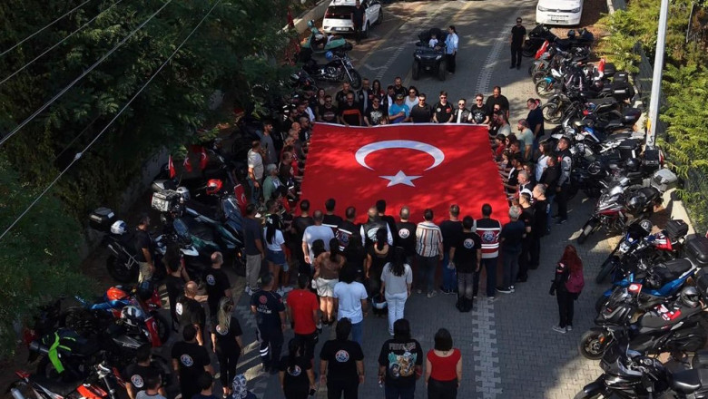 Yalova’da Motosikletlilerden Coşkulu Zafer Korteji
