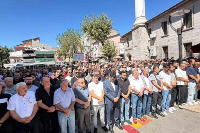 Alaplı’nın yardım gönüllüsü Tuncay Çil son yolculuğuna uğurlandı