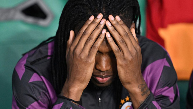 Galatasaraylı futbolcu Rafael Leao, oyuna girer girmez hayatının şokunu yaşadı