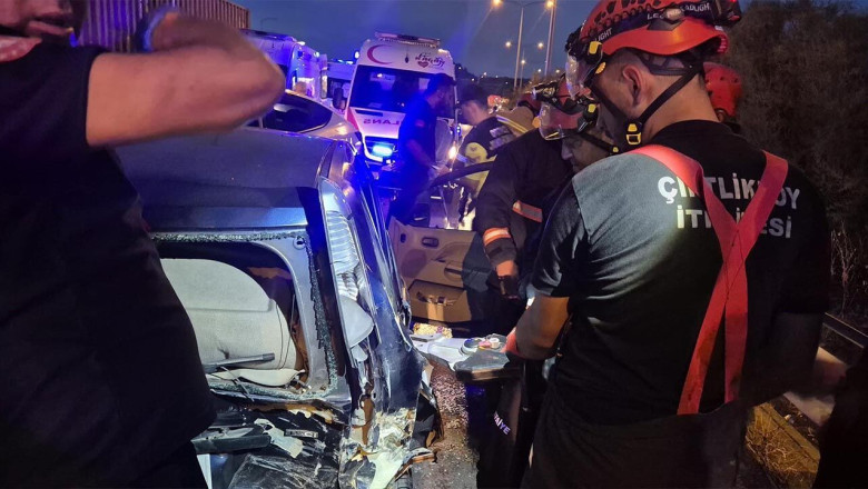 Yalova Kılıç Kavşağı Mevkisinde Zincirleme Kaza
