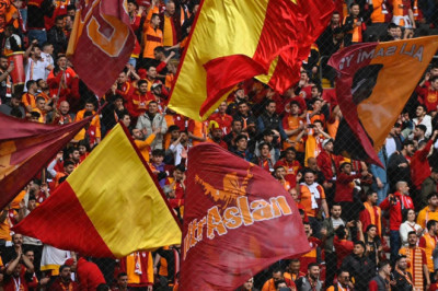 Forma giymekte zorlanıyorlardı! Galatasaray'da iki ayrılık birden