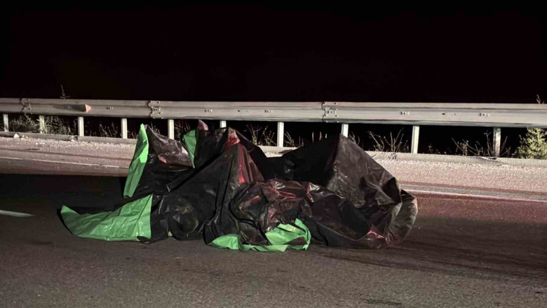 Çanakkale Ezine'de aracın çarptığı 97 yaşındaki adam yaşamını yitirdi, sürücü aranıyor