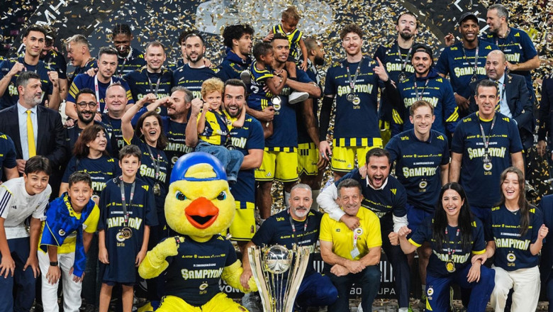 Fenerbahçe Tarfin Erkek Basketbol Takımı, Cumhurbaşkanlığı Kupası'nı aldı