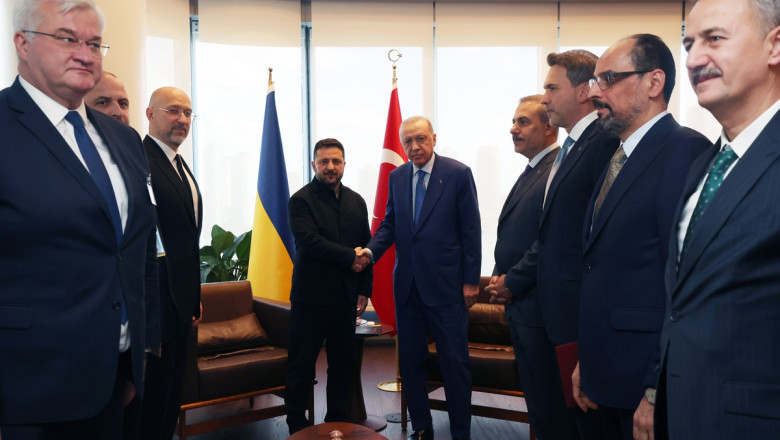 Bakan Bayraktar: Ukrayna'nın enerji arz güvenliğine katkı yapmaya devam edeceğiz