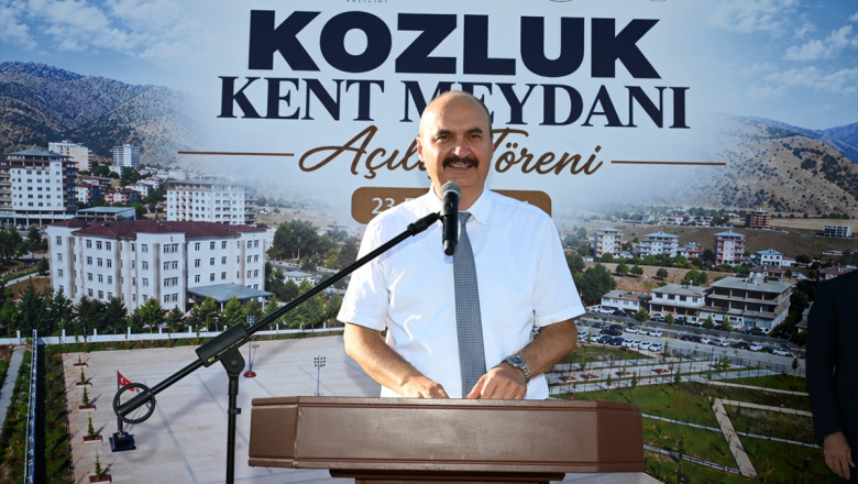 Batman Kozluk'ta 22 dönümlük Kent Meydanı törenle hizmete açıldı