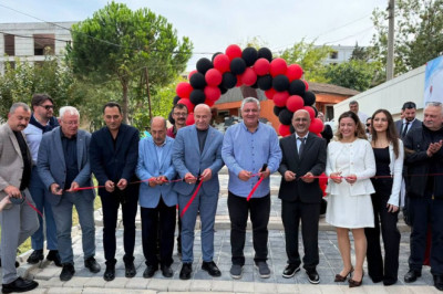 Başkan Gürel İki Yeni İşletmenin Açılışına Katıldı