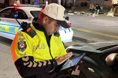 Tatvan'da Huzur ve Güven uygulamasında yaklaşık 500 şahıs ve 200 araç kontrol edildi