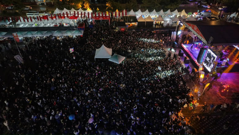Kıraç, Niğde Valiliği yanındaki 6. Gastronomi Festivali'nde sahne aldı