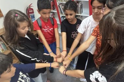 Aydın'da çocuklar kitap okuma ve arkadaşlık bilekliği etkinliğinde buluştu