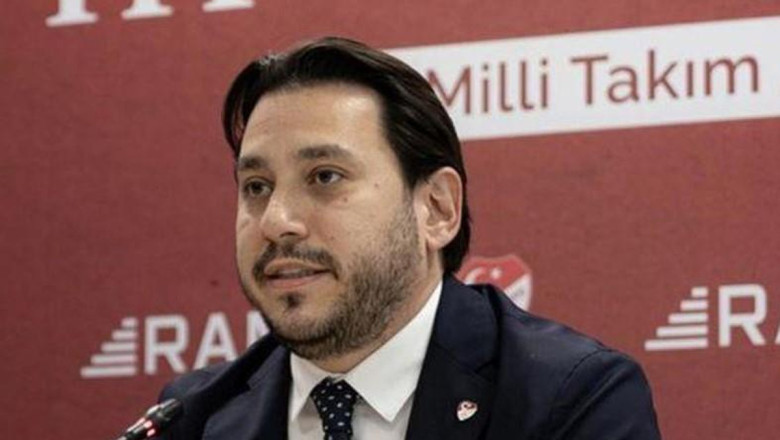 Mustafa Eröğüt hangi takımlı, Mustafa Eröğüt takım tutuyor mu, Mustafa Eröğüt Galatasaraylı mı, Fenerbahçeli mi, yoksa Beşiktaşlı mı?