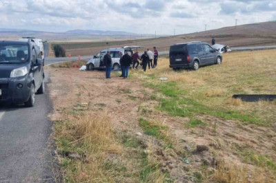 Kayseri Bünyan'da iki aracın çarpıştığı kazada 1 kişi öldü, 3 kişi yaralandı