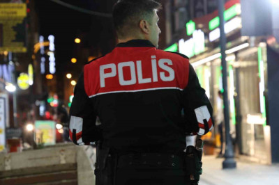Elazığ'da asayiş ve narkotik ekipleri Köfteciler Sokağı'nda denetim yaptı