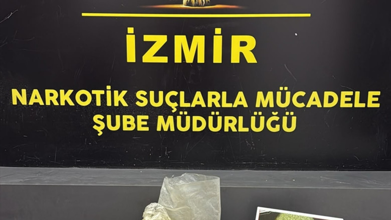 İzmir Konak'ta üzerinde 1 kilo 950 gram bonzai bulunan 1 şüpheli gözaltına alındı