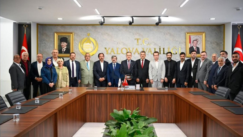 Vali Usta Yalova’daki Hemşehri Derneklerini Ağırladı