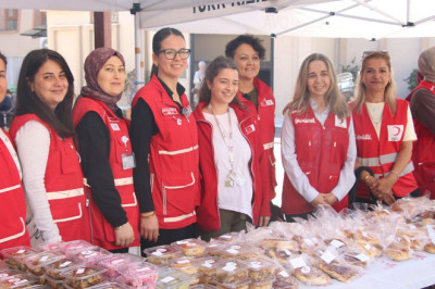 Yalova’da Kızılay Aşevi İçin Dayanışma Kermesi Düzenlendi